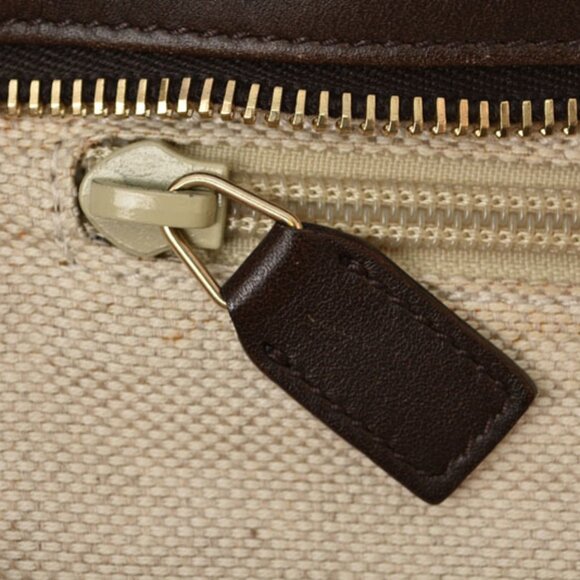 GUCCI Red Coated Canvas Shoulder Bag - Picture 16 of 16